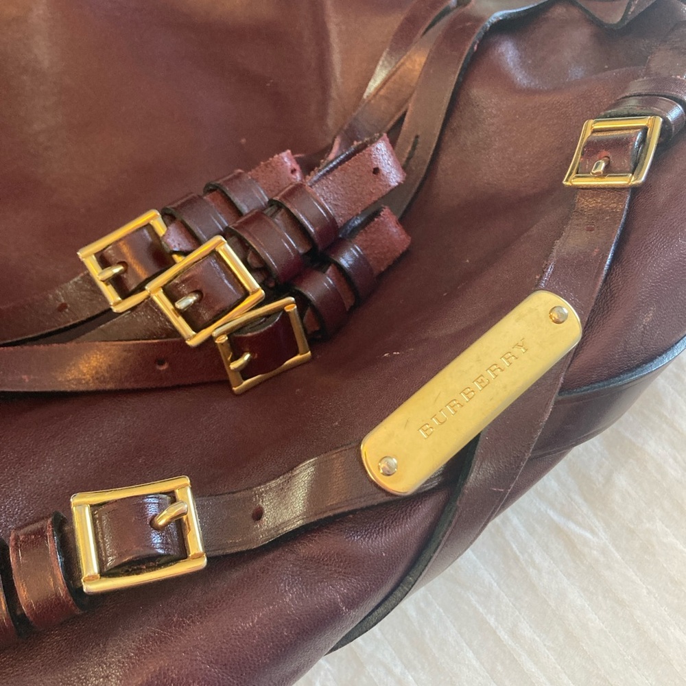 Burberry Bridle Gosford Hobo Bag in Burgundy Lambskin - Picture 15 of 17